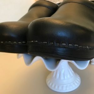 Dansko clogs size 41